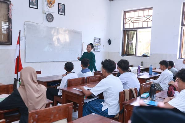 Warnai Hari Santri Nasional, Puluhan Santri Banyuwangi Kenalkan Tradisi Pesantren
