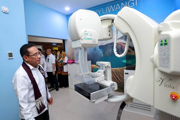 Wamenkes Resmikan Layanan Kemoterapi Hingga ESWL di Dua Rumah Sakit di Banyuwangi