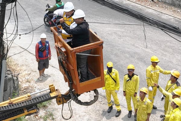 Relokasi 7,6 Kilometer Kabel Udara di Jakbar, Trotoar dan Saluran Ditata